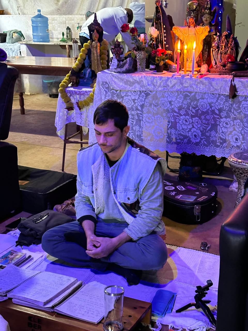 O RETORNO AO CENTRO - Uma vivência xamânica especial com condução musical de Canarim, pela primeira vez em Franca-SP, no Espaço Xamânico Rama & Sita. Um chamado ao reencontro com a essência, ao equilíbrio interior e à conexão profunda com o coração. — foto 9