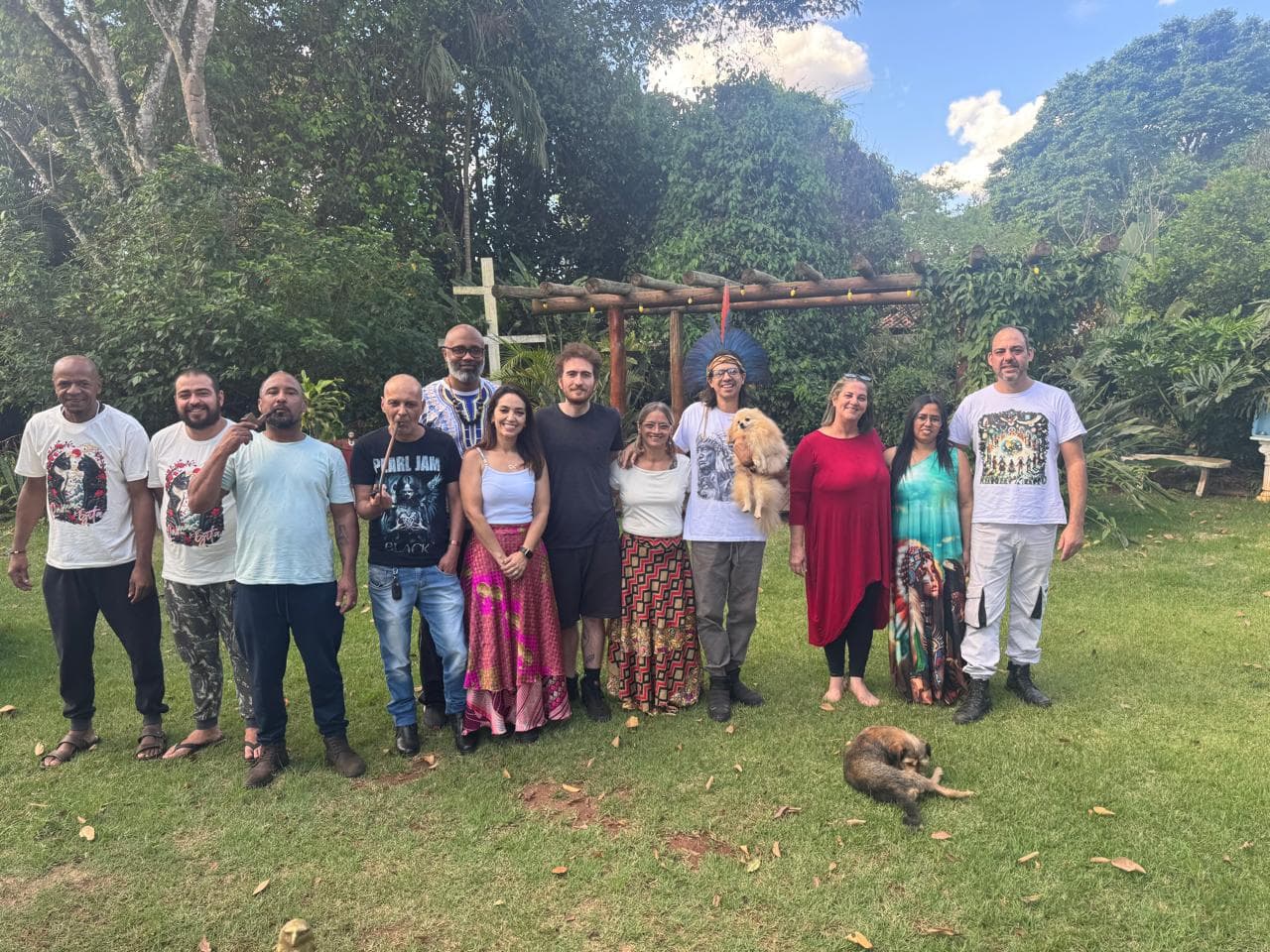 A SABEDORIA DA CORUJA — ENXERGAR ALÉM DO QUE OS OLHOS VEEM. Silêncio, intuição, discernimento e a sabedoria de atravessar os ciclos. A Coruja nos convida ao silêncio e à observação para reconhecer aquilo que precisa ser visto e atravessar as mudanças com consciência. — foto 24